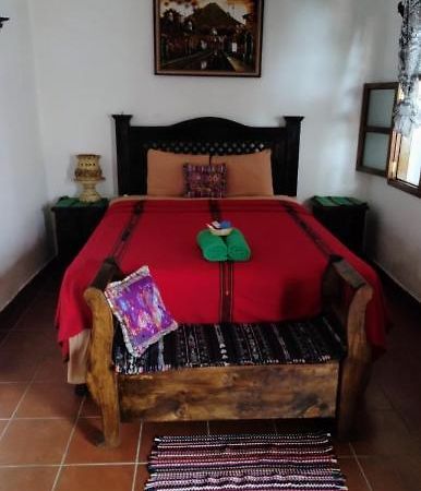 אנטיגואה גואטמלה Francisco'S Rest House Hotel מראה חיצוני תמונה