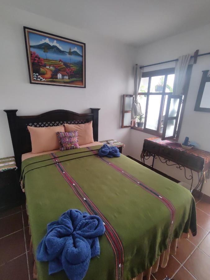 אנטיגואה גואטמלה Francisco'S Rest House Hotel מראה חיצוני תמונה