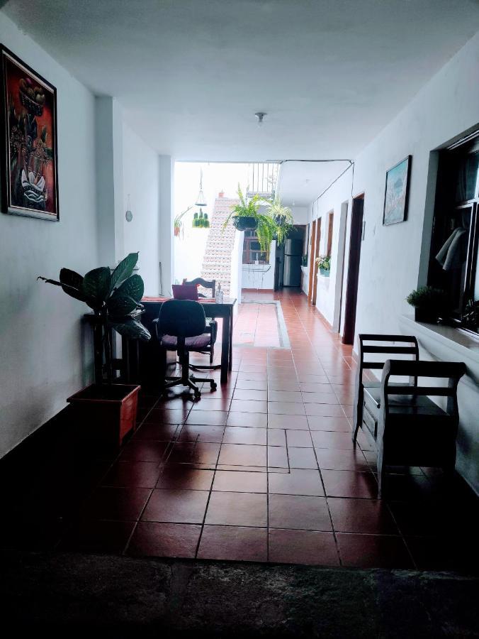 אנטיגואה גואטמלה Francisco'S Rest House Hotel מראה חיצוני תמונה