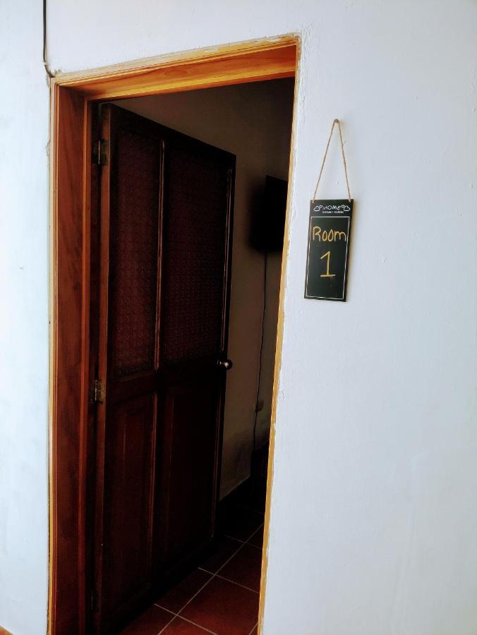 אנטיגואה גואטמלה Francisco'S Rest House Hotel מראה חיצוני תמונה